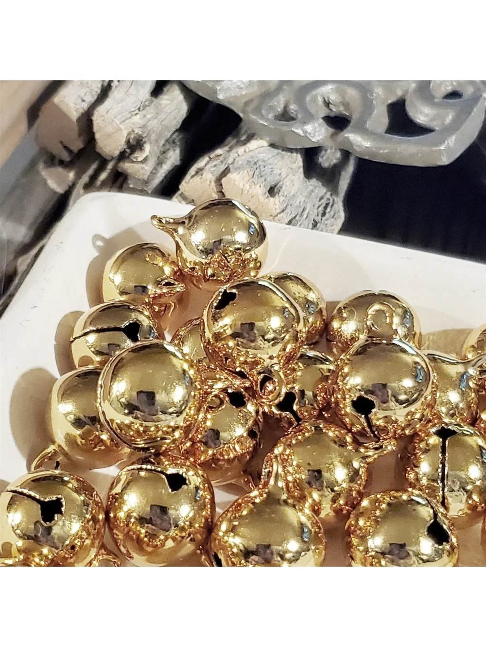 New Vintage Shiny Gold Tone Brass Large 14mm Bells Charms 10 pcs